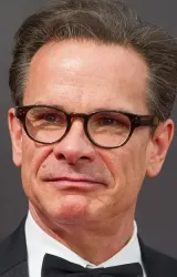 Питер Сколари